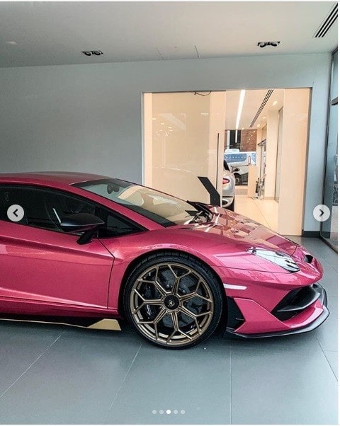 Thú chơi xe - Chiêm ngưỡng Lamborghini Aventador SVJ màu hồng siêu biến hóa (Hình 2).