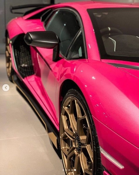 Thú chơi xe - Chiêm ngưỡng Lamborghini Aventador SVJ màu hồng siêu biến hóa (Hình 5).