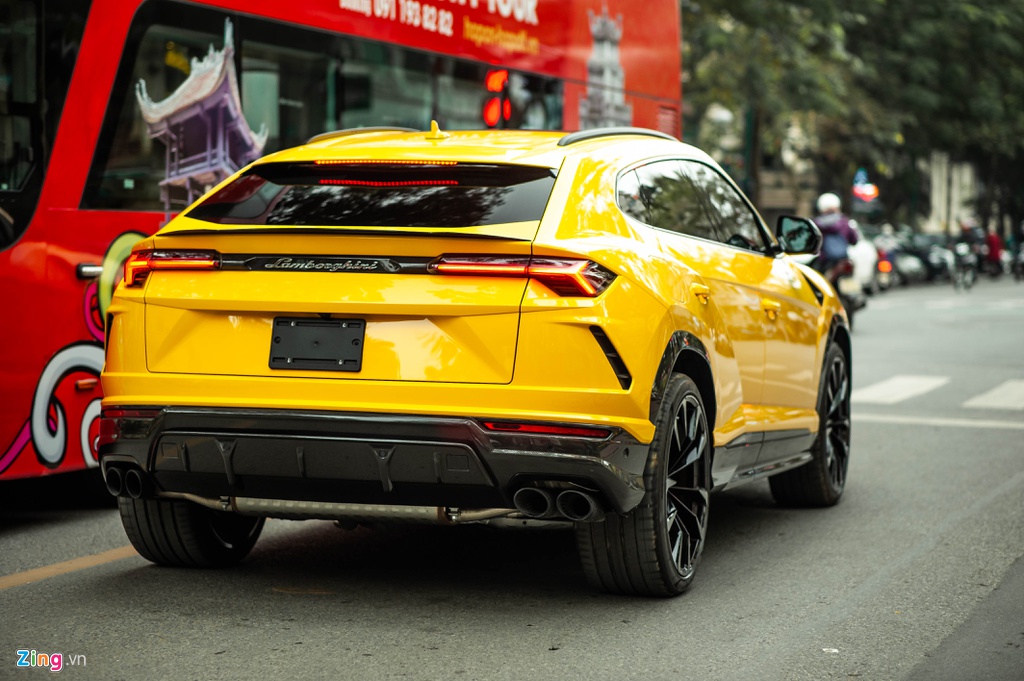 Chi tiết Lamborghini Urus thứ 7 về Việt Nam