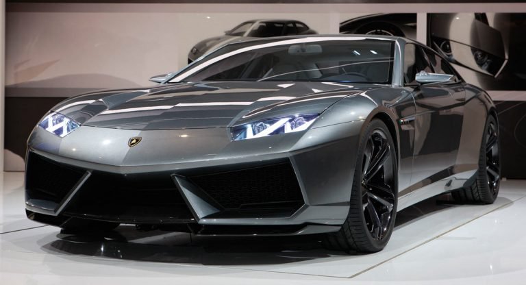Lamborghini sẽ tung ra một chiếc sedan chạy hoàn toàn bằng điện