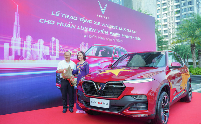 Những chiếc ô tô HLV Park Hang Seo được tặng từ khi dẫn dắt đội tuyển Việt Nam