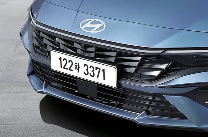 Hyundai Elantra 2024